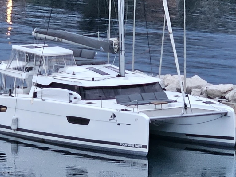 Hire a Fountaine Pajot Elba 45 Naxos (City)