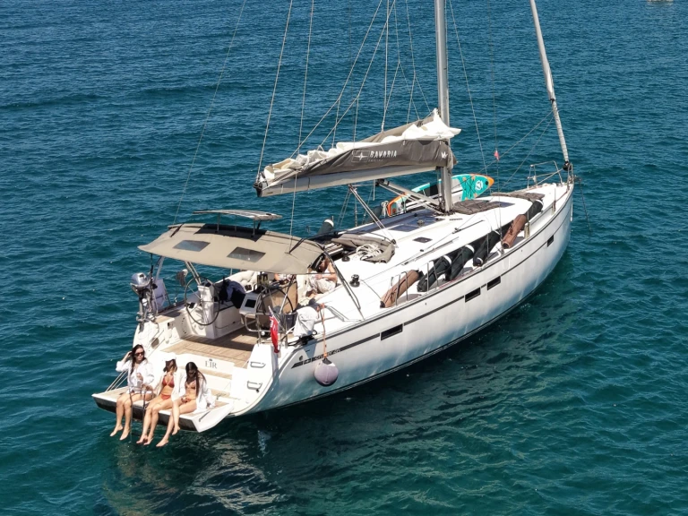 Hire Sailboat Bavaria with a boat licence