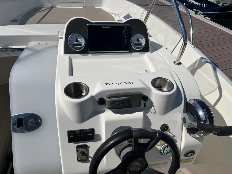 Charter a Quicksilver Activ 675 Open Sport in Cannes on Samboat