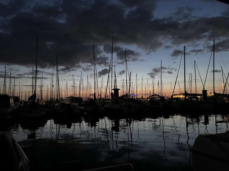 Yacht hire Saint-Malo cheap Activ 675 Sundeck