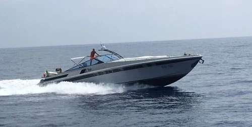 Motorboat to hire Porto Rotondo at the best price