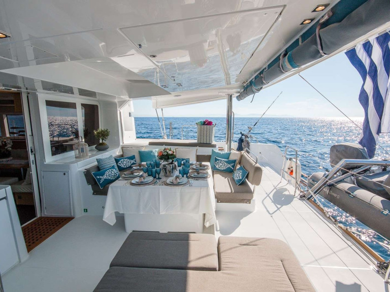 Hire a Lagoon Lagoon 52 F Santorini (Island)