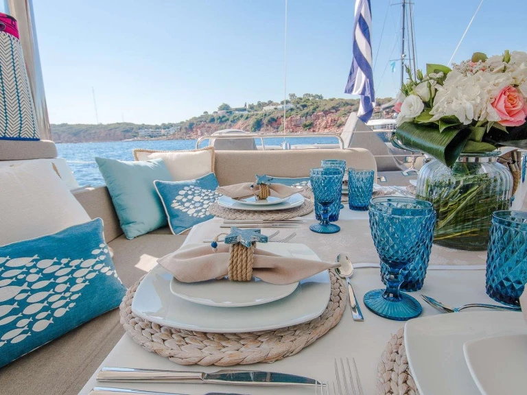 Yacht hire Santorini (Island) cheap Lagoon 52 F