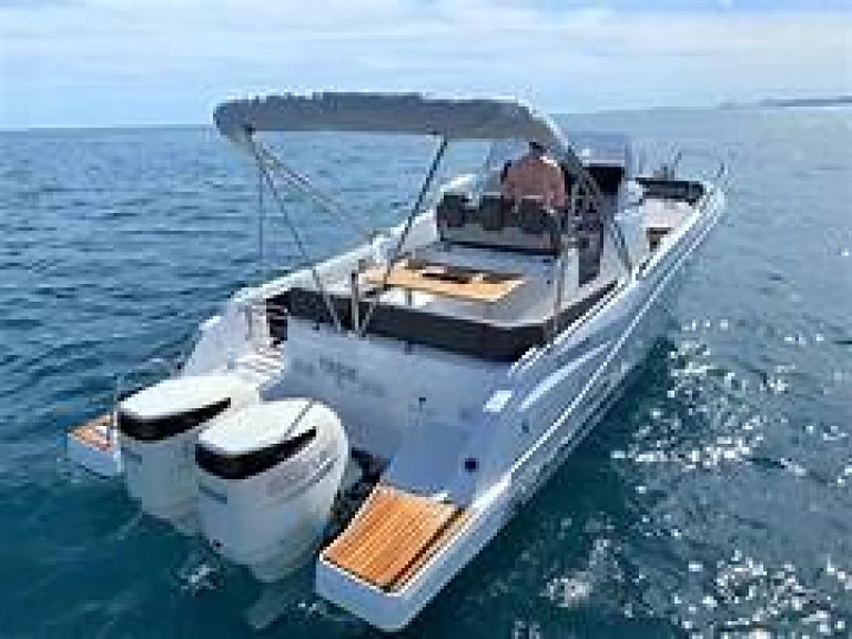 Motorboat to hire Saint-Raphaël at the best price