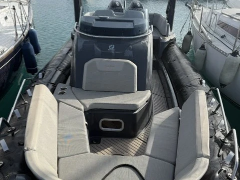 Charter a Zodiac Medline 9 in Cogolin on Samboat
