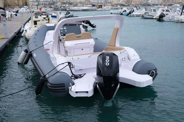 Charter a Italboats STHINGER 28 GT in Hyères on Samboat