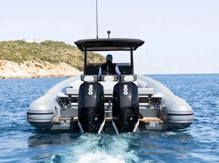 Yacht hire Hyères cheap RH 1000
