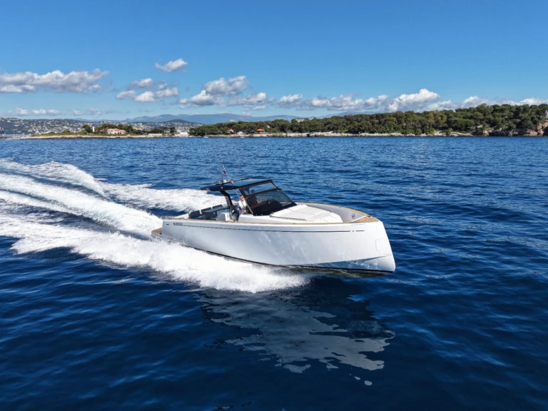 Hire Motorboat with or without skipper Pardo Yachts Golfe-Juan
