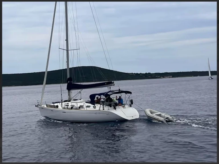 Yacht hire Le Marin cheap First 42 S7