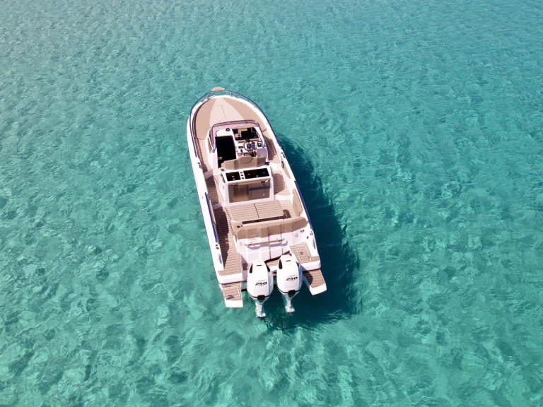 Motorboat hire in Ibiza Town - Ranieri 330 LX