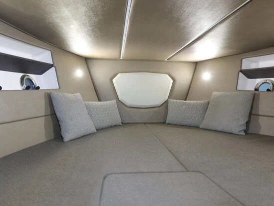 Charter a Ranieri 330 LX in Ibiza Town on Samboat