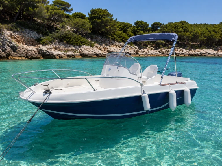 Motorboat to hire Sainte-Maxime at the best price