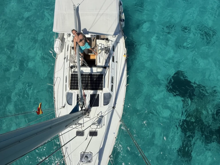 Sailboat to hire Ibiza Town at the best price