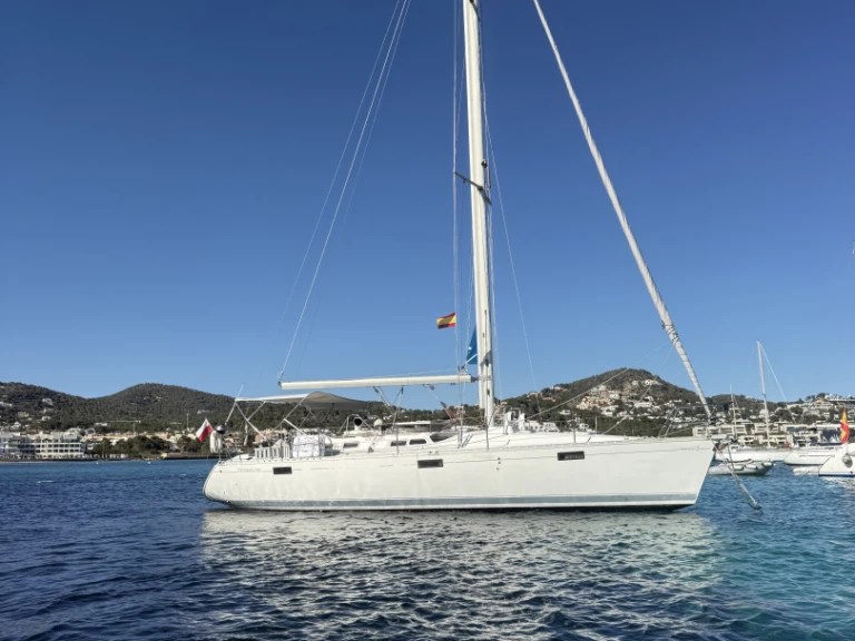 Hire a Bénéteau Oceanis 390 Ibiza Town