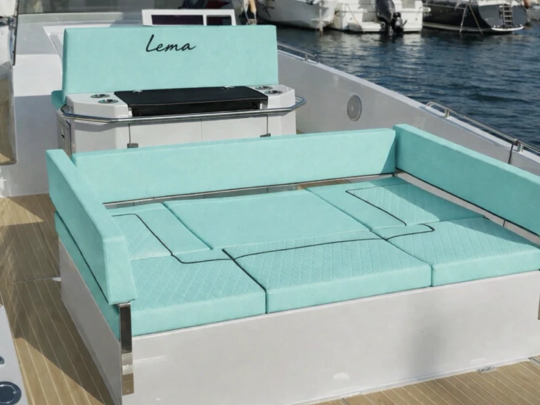Motorboat to hire Ibiza Town at the best price