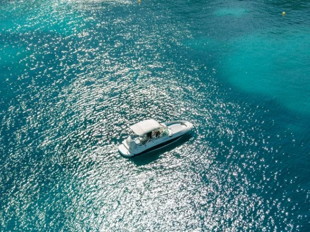 Sea Ray Sea Ray 240 Sundeck charter bareboat or skippered in  Santa Ponsa