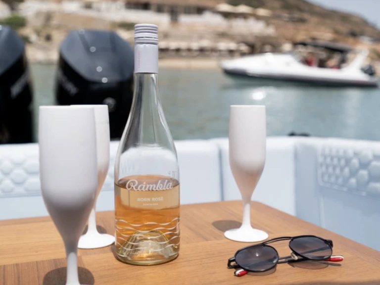 Hire a Technohull GRAND SPORT 38 Kýthnos (City)