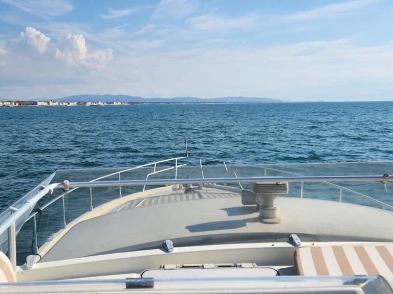 Charter a Ferretti Ferretti 60 in Pisa on Samboat
