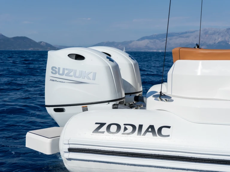 Yacht charter Nydri - Zodiac Medline 9 on SamBoat