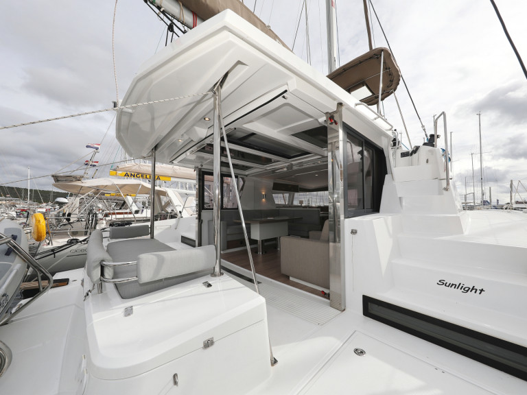 Hire a Bali Bali 4.2 Biograd na Moru