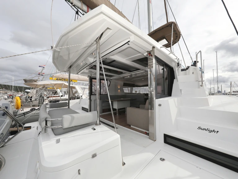 Hire a Bali Bali 4.2 Biograd na Moru