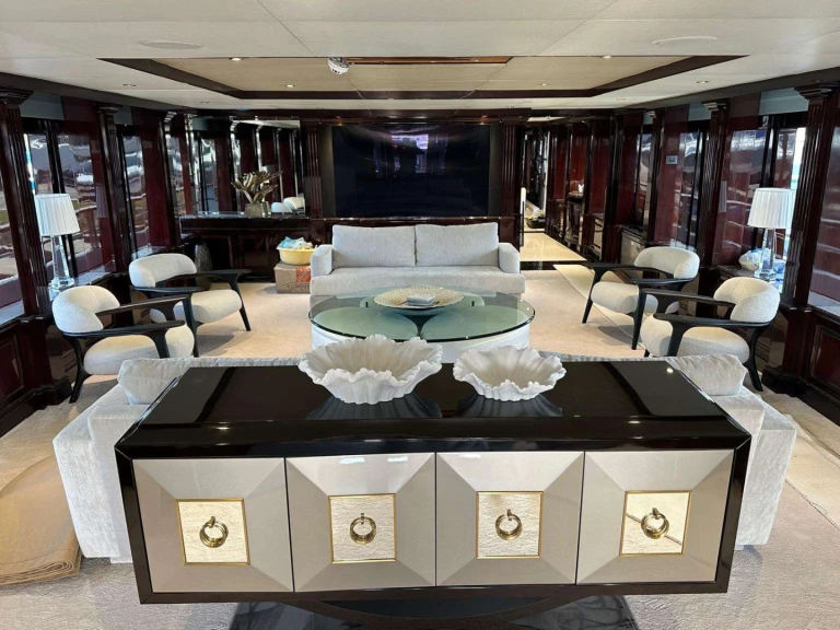 Hire Luxury Yacht with or without skipper Christensen Saint Martin