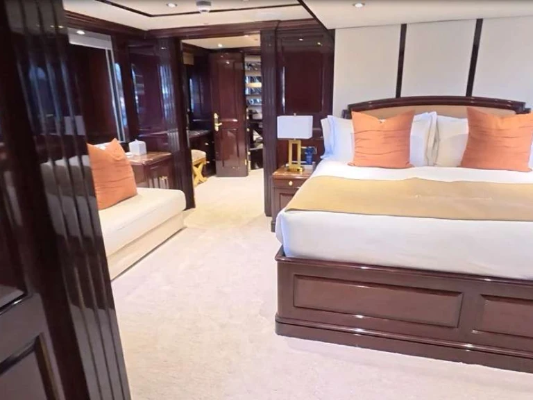 Yacht hire Saint Martin cheap KEFI