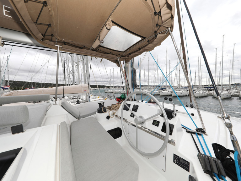 Catamaran hire in Biograd na Moru - Bali Bali 4.2