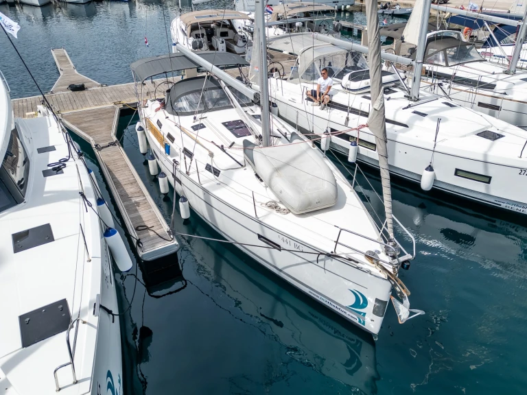 Hire a Bavaria Cruiser 40 Primošten