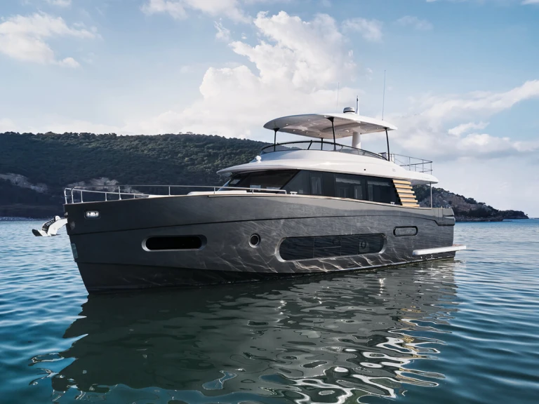 Yacht hire Podstrana cheap Azimut Magellano 66
