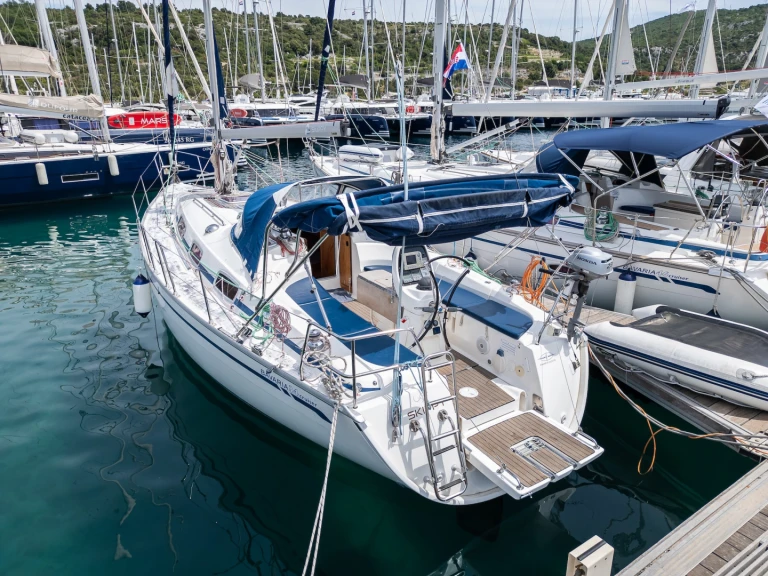 Hire Sailboat Bavaria with a boat licence