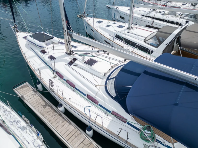Hire Sailboat Bavaria with a boat licence