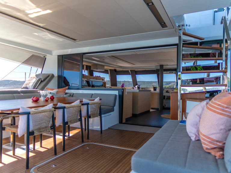 Hire Catamaran with or without skipper Fountaine Pajot Trogir
