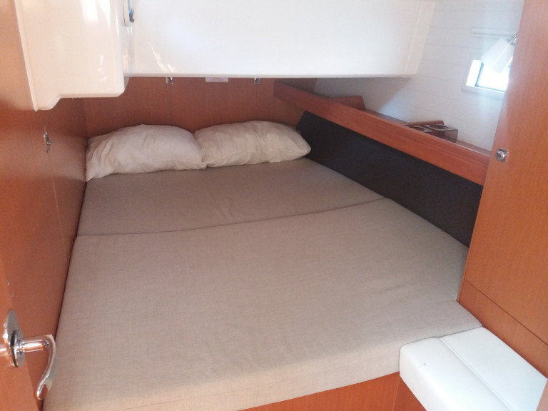 Yacht hire Nettuno cheap Cruiser 46