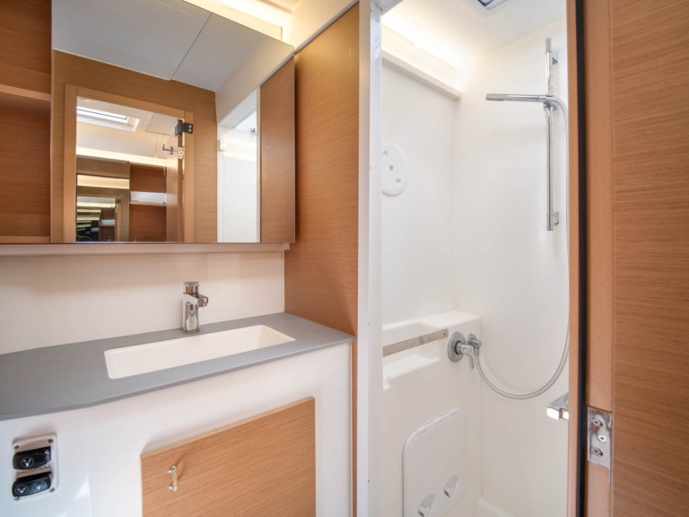Yacht hire Papeete cheap Excess 14 (Owners version)