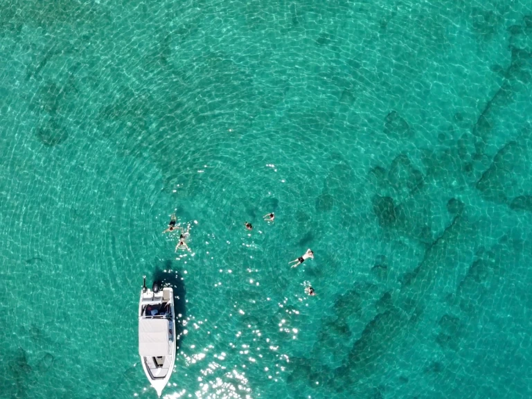Yacht hire Lagonisí cheap GT23 open