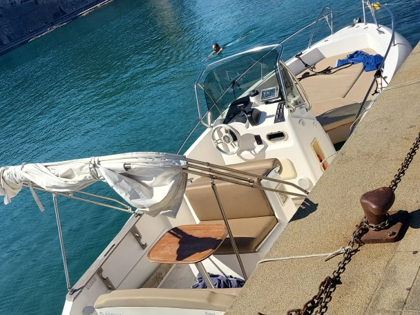 Yacht hire Sainte-Marie-la-Mer cheap Cap 21 Open