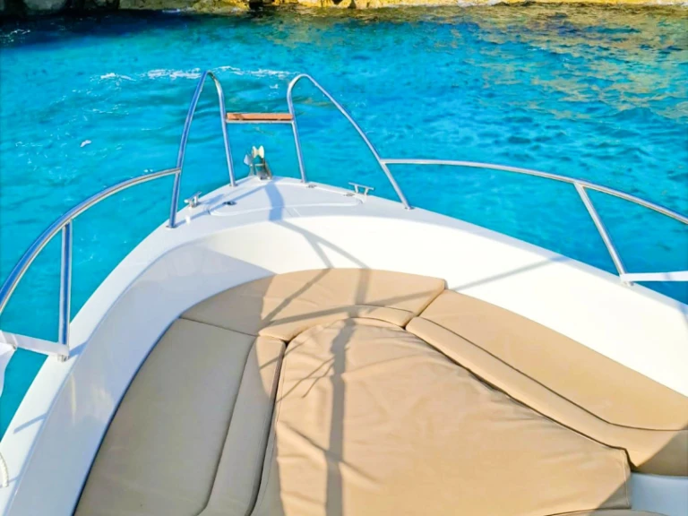 Hire Motorboat with or without skipper Polyester Yacht Ciutadella de Menorca