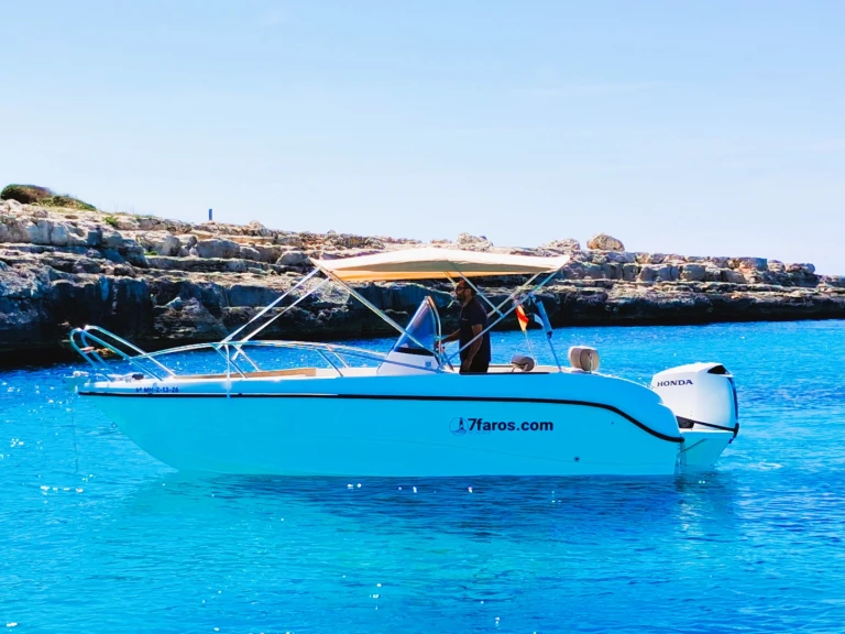 Yacht charter Ciutadella de Menorca - Polyester Yacht Open 605 on SamBoat