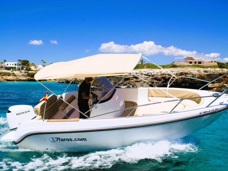 Hire Motorboat Polyester Yacht with a boat licence