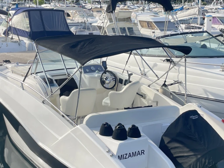 Hire a Rio Rio 650 Day Cruiser Nice