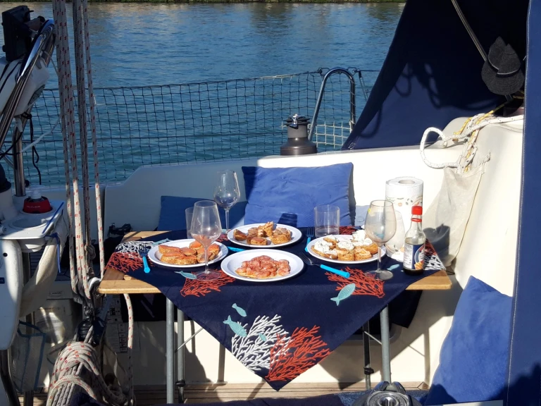 Charter a Hanse Hanse 371 in Cavallino-Treporti on Samboat