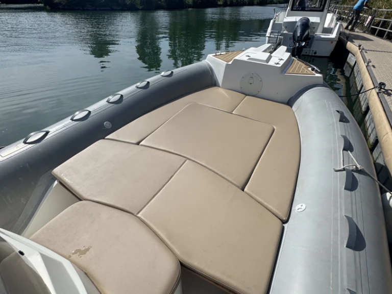 Charter a Capelli Tempest 700 in Mandelieu-la-Napoule on Samboat