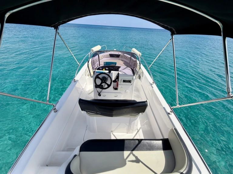 Motorboat hire in Protaras - Ranieri Voyager 19 S