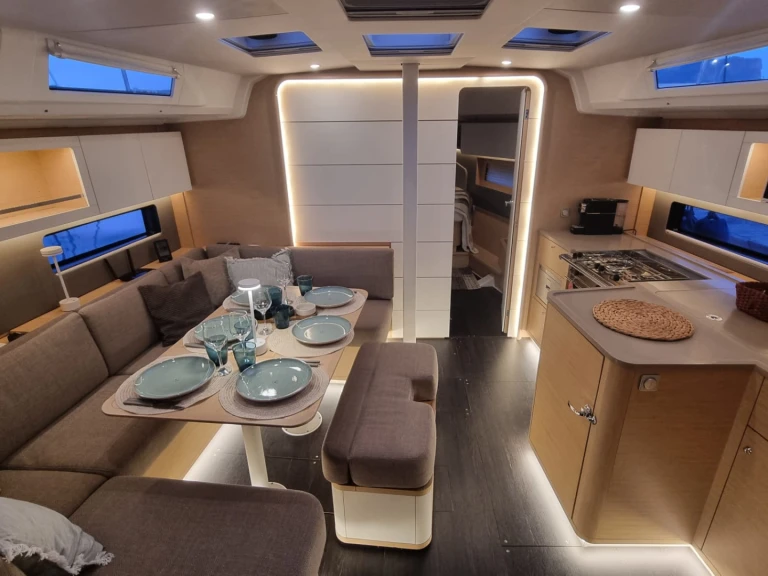 Yacht charter Palermo - Dufour Dufour 41 on SamBoat
