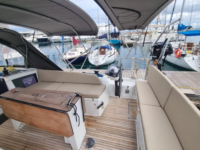 Hire a Dufour Dufour 41 Palermo