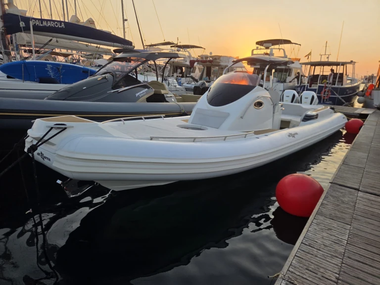 Hire RIB Altamarea with a boat licence