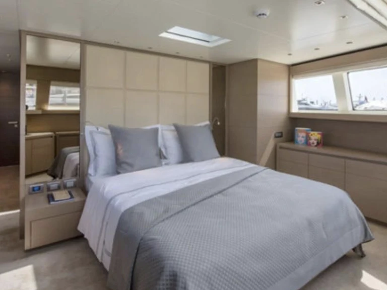San Lorenzo San Lorenzo 92 charter bareboat or skippered in  Saint-Tropez