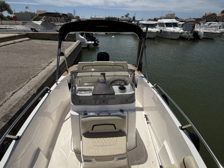 Motorboat hire in La Londe-les-Maures - Karnic 1851