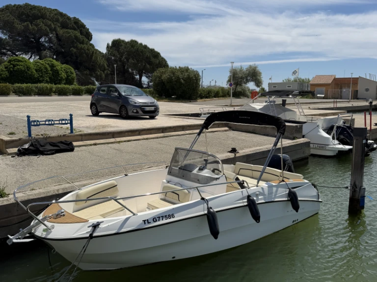 Charter a Karnic 1851 in La Londe-les-Maures on Samboat